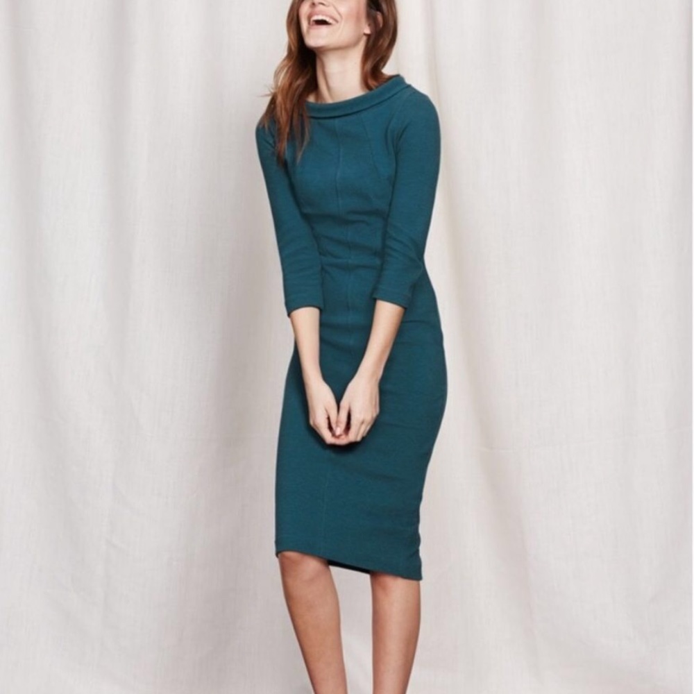 Boden Mia Ottoman dress in raspberry color, size 2